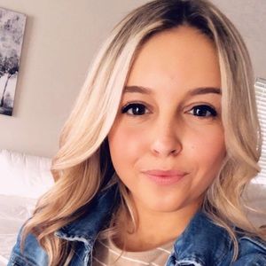 Meet your Posher, Kara